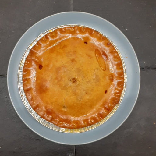 Family Size Mince Beef & Onion Pie